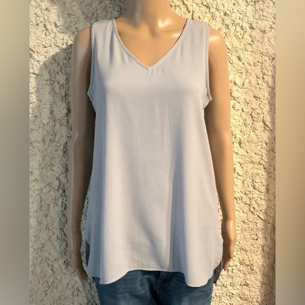 MANDEE Chic Sleeveless V-neck Silvergray Tank Top - Size M